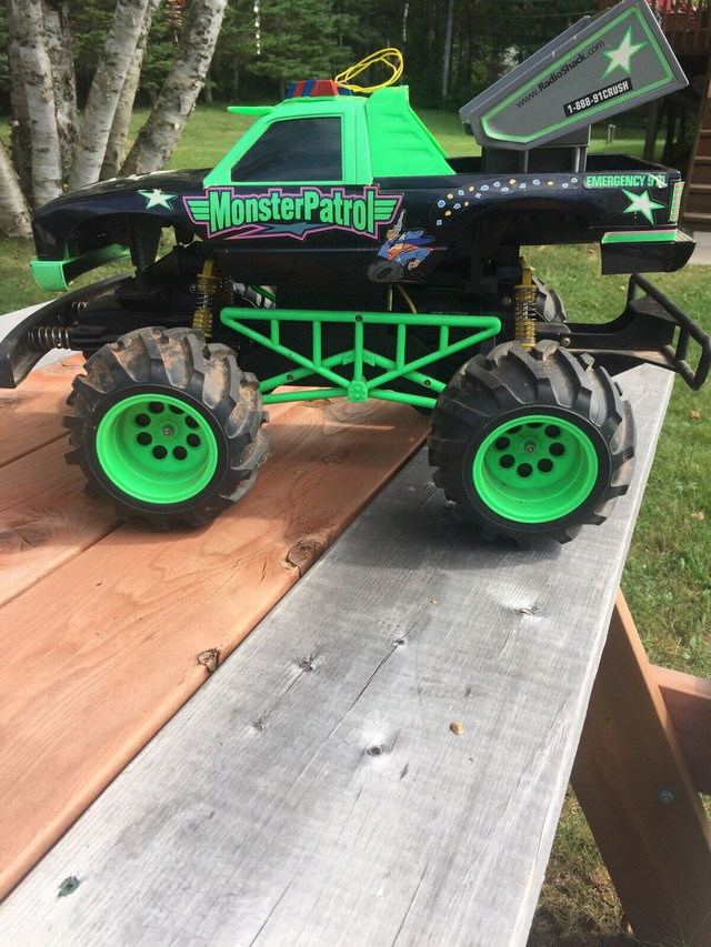 Classic Chevy RC Truck in Hobbies & Crafts in Charlottetown - Image 2