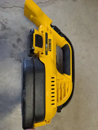 DeWalt cordless shop vac, View more