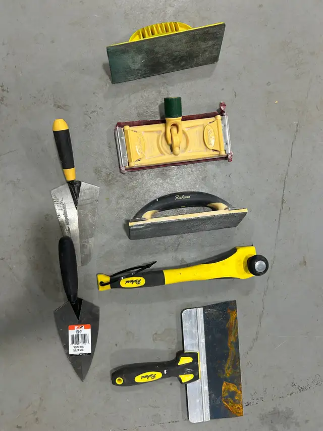 Drywall tools468230218534113280