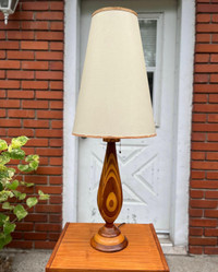 Belle grande lampe vintage en bois marqueterie inlaid