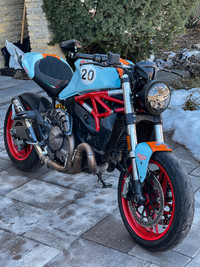 2015 Ducati Monster 821 Gulf Edition