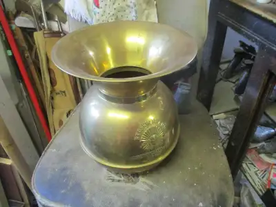 brass spittoon in All Categories in Canada