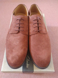  Clarks Suede Shoes Size 10.5 for Men