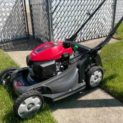 Honda HRX 217 lawnmower, View more