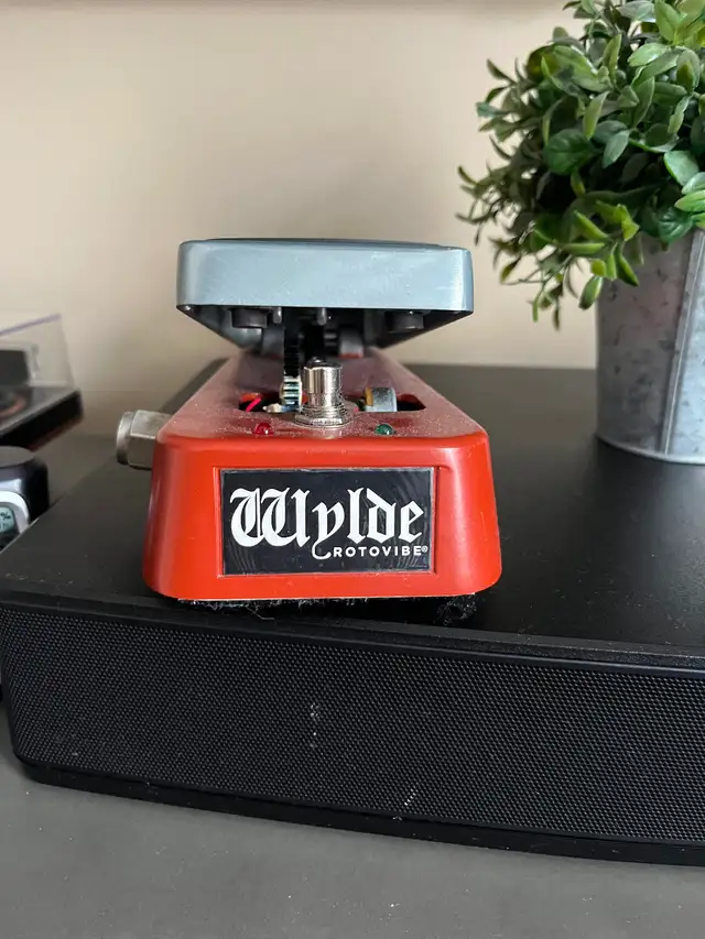 Pedals for sale mxr Dunlop in Amps & Pedals in City of Toronto - Image 2