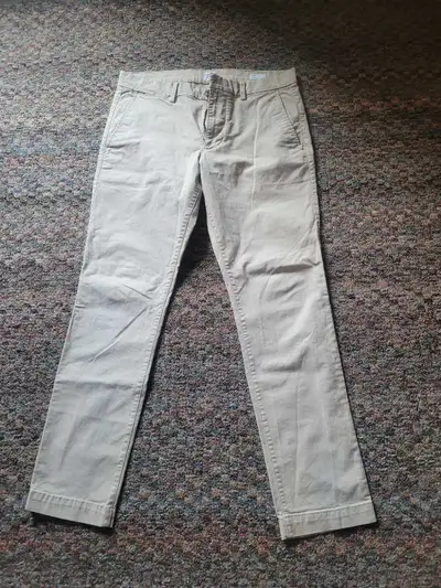 GAP kaki pants 32/30, View more