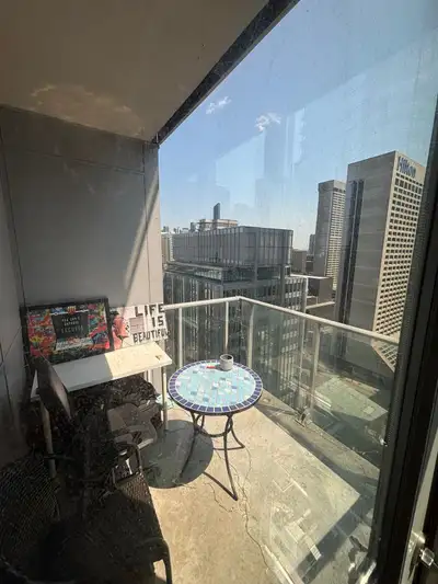 Room Available for Sharing – Downtown Toronto (Boys Only)