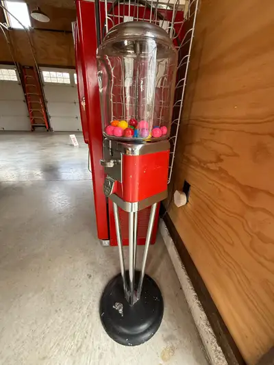 bubble gum/free standing dispenser, View more