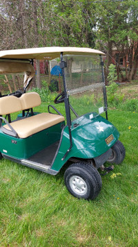 EZ-GO Golf Cart in Great Condition