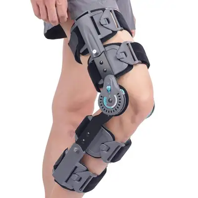 Je parle francais aussi -Selling brand new Komzer Hinged Knee Brace Post, Op ROM Immobilizer Orthope...