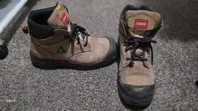 Aggressor Womens size 9, 6" Steel Toe Boots, View more