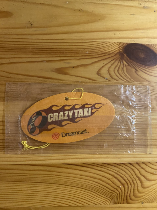 Crazy Taxi + Crazy Taxi 2 Dreamcast Promo Car Air Freshener RARE dans Autre  à Ville de Montréal - Image 2