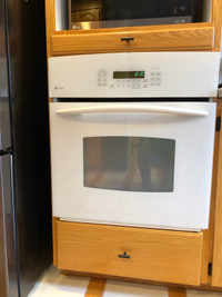 GE 27” White Electric Convection Built-In Oven