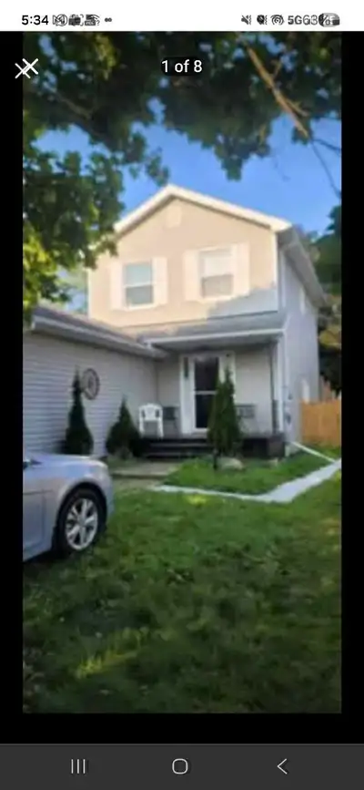 A room for rent in a 3 bedroom house innPeterborough Ontario. Kindly contact asap for more informati...