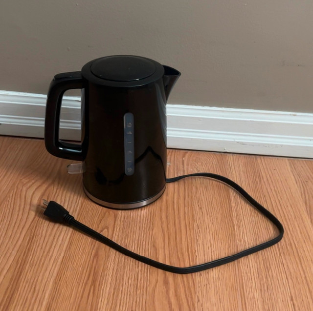 Electric Kettle in Other in North Bay