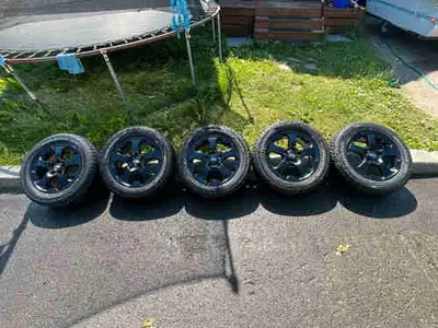 Tire size is 225/60r17 Yokohama Geolander A/T GO15. Wheels are OEM stock Subaru 17” 5x114.3 mm bolt...