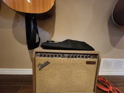 Mint Condition FENDER Acoustasonic Amplifier , View more