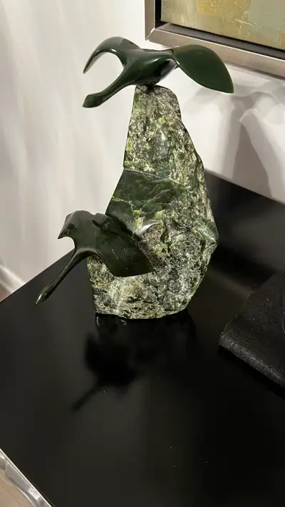 sculpture de jade pièce unique les oiseaux du paradis , View more