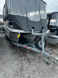 Ponton princecraft vectra 2019 23 pieds avec remorque