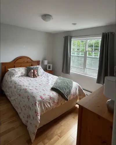 Looking for a female student to sublet an available room in a 3 bed 2 bath townhouse from May - Augu...