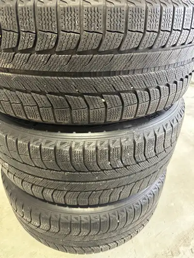 Used previously on a Mercedes-Benz GLE. Only used for less than two winters and always stored indoor...