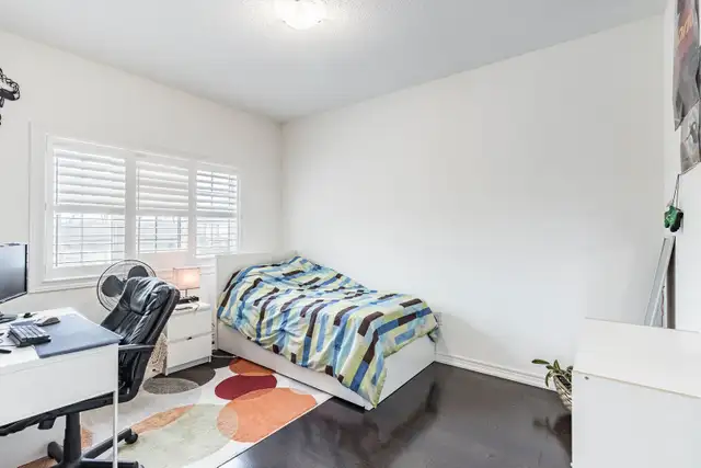 4 bedroom and 2.5 washroom home in Brampton (Mississauga Rd) in Long Term Rentals in Mississauga / Peel Region - Image 6