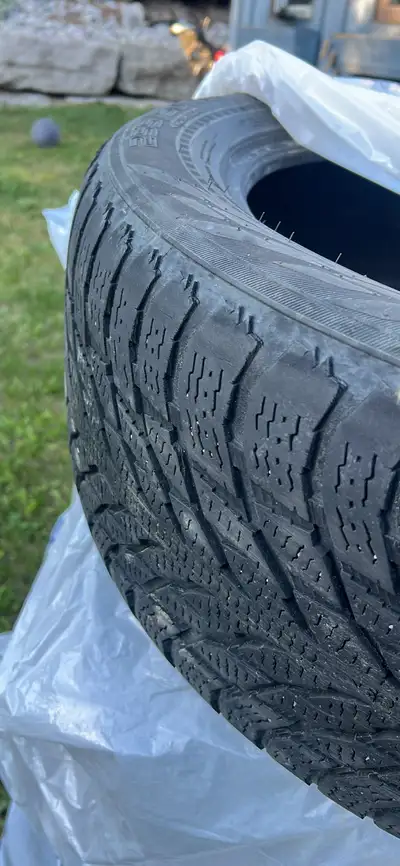 Set of four Nokian Hakkapeliitta R3 SUV studless winter tires. • Size/Load: 255/50R19 107R XL • DOT:...