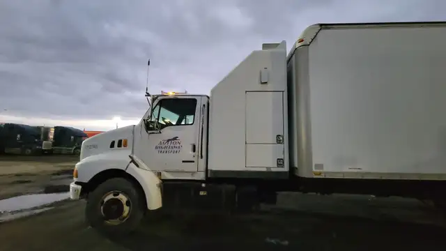 1999 Sterling Straight truck- DZ in Heavy Trucks in Mississauga / Peel Region - Image 7