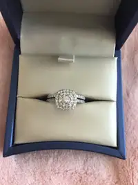 Diamond ring set.
