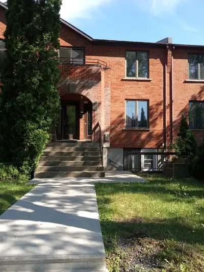 4 1/2  A LOUER  $1300.- RIVIERES DES PRAIRIES