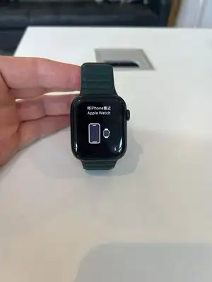 Apple Watch Series 7 GPS 45 mm green leather band, View more