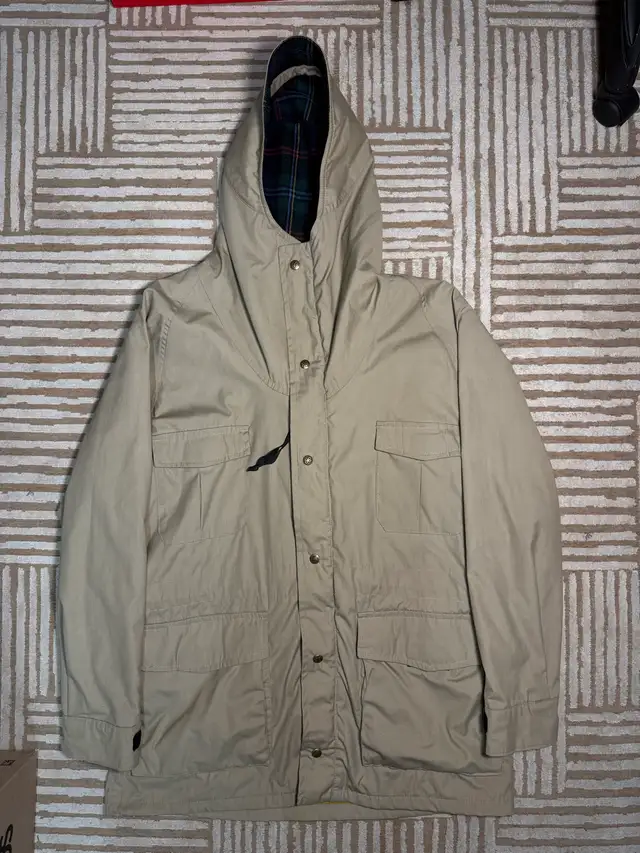 Vintage Eddie Bauer Men’s Parka Plaid Lined Full Zip Size Large in Men's in Calgary - Image 2