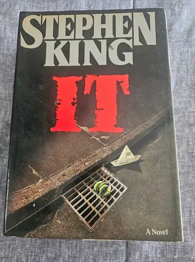 Stephen King IT - Hard cover, View more