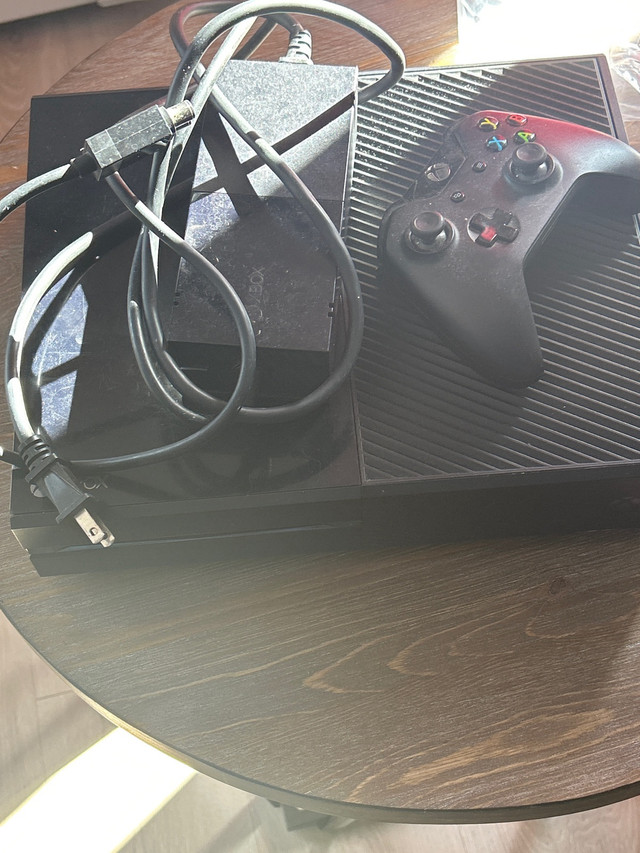 Xbox one with one controller no games dans XBOX One  à Bedford