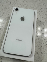 iphone  XR Colour White 64GB