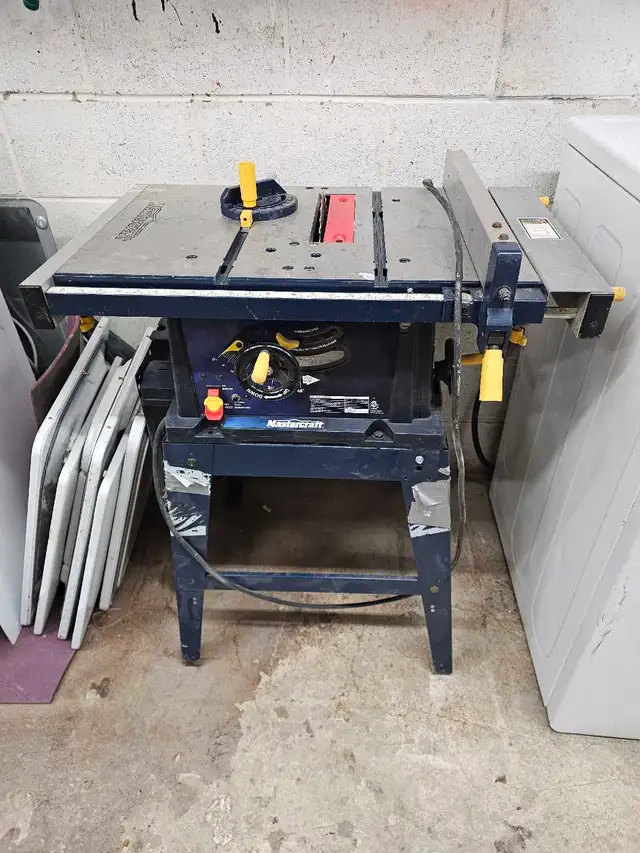 Mastercraft table saw in Power Tools in Hamilton - Image 2
