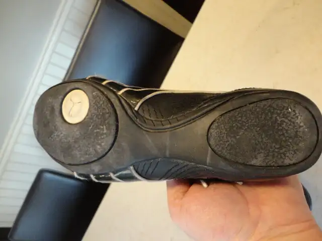 Puma Drift Cat Running Shoes Ladies Size 6 (9"/22.85cm insole)) in Women's - Shoes in Kitchener / Waterloo - Image 4