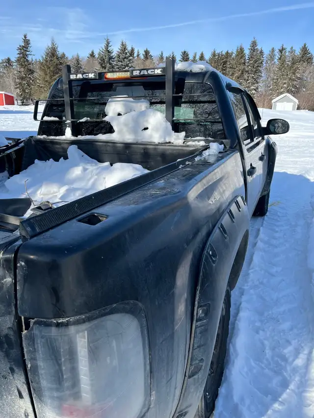 2009 Chevy Silverado 1500 parts or whole in Engine & Engine Parts in Saskatoon - Image 4