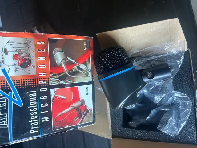 drum mic and stand  in Other in Mississauga / Peel Region - Image 4