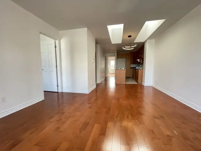 NDG Beautiful 2 Bedroom Condo for Rent62864382636419124