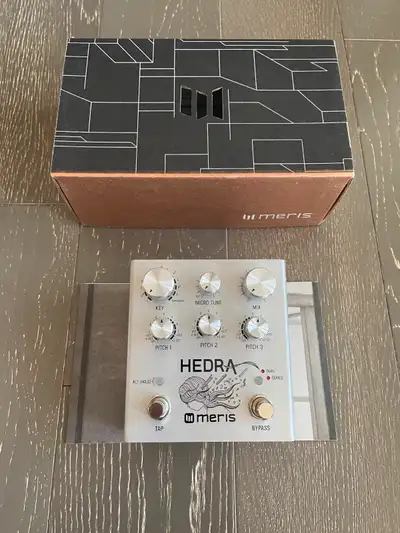 MERIS HEDRA 3-Voice Rhythmic Pitch Shifter Pedal, View more