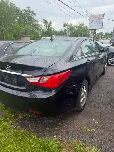 2011 Hyundai Sonata GL – 1-Owner, 148,500 km – Beautifully maintained, oil changed very often with c...