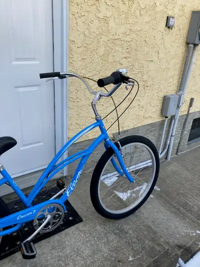 Electra Cruiser 7 step-thru bike, View more