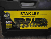 Stanley 229 pc socket set/douilles