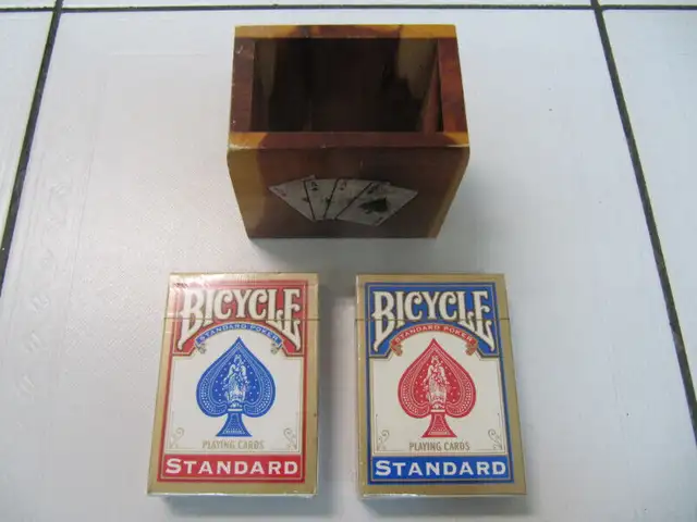 Classic Solid Wood Custom Made Bicycle Playing Card Deck Holder in Arts & Collectibles in Mississauga / Peel Region - Image 6