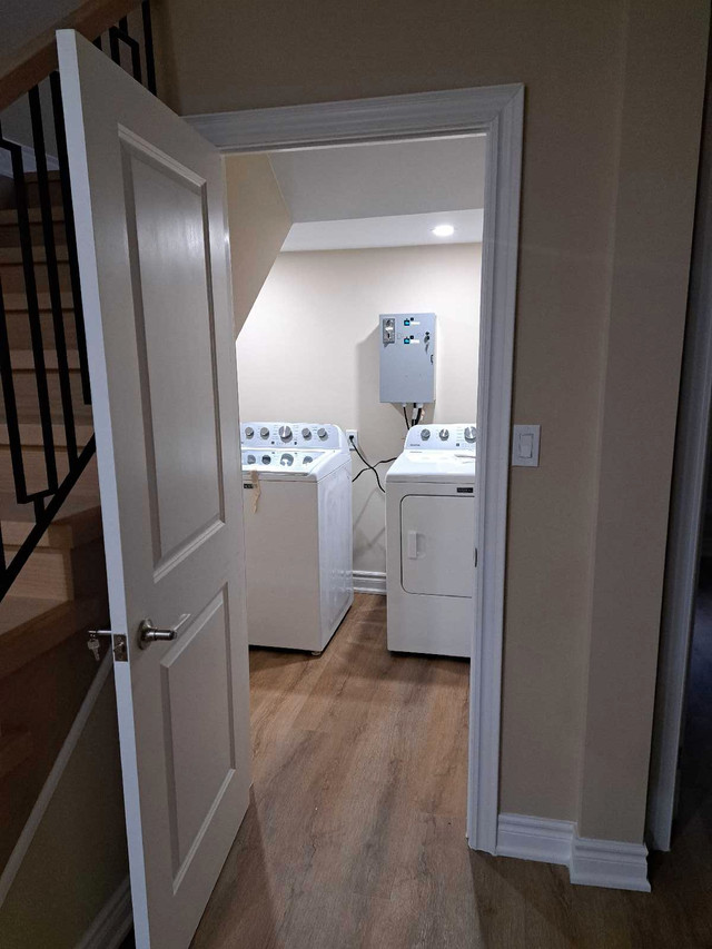 Landlords, you only need one box. Pay timer. dans Laveuses et sécheuses  à Ville de Québec - Image 3