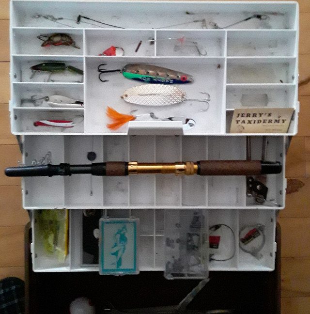 ADVENTURER 2113 TACKLE BOX and CONTENTS in Fishing, Camping & Outdoors in Owen Sound