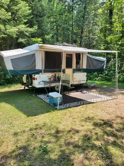 2003 Coleman Sedona pop up trailer well maintained. Everything is in working condition. Last year we...