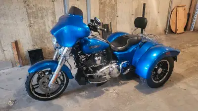 Superbe Harley-Davidson Freewheeler 2018 – Ultra propre et bien équipé Moto en excellent état, toujo...