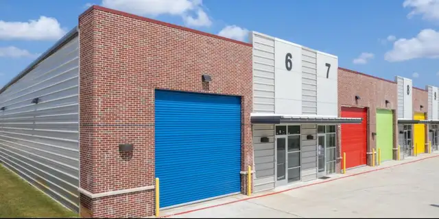  PRIME WAREHOUSE SPACE FOR LEASE – KITCHENER / WATERLOO / CAMB in Commercial & Office Space for Rent in Kitchener / Waterloo - Image 2